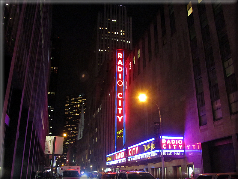 foto New York di notte